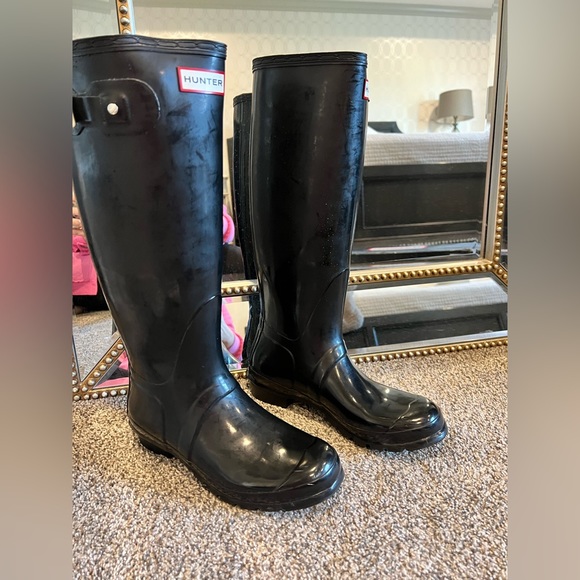 Hunter Black Gloss Rain Boot - Picture 2 of 8